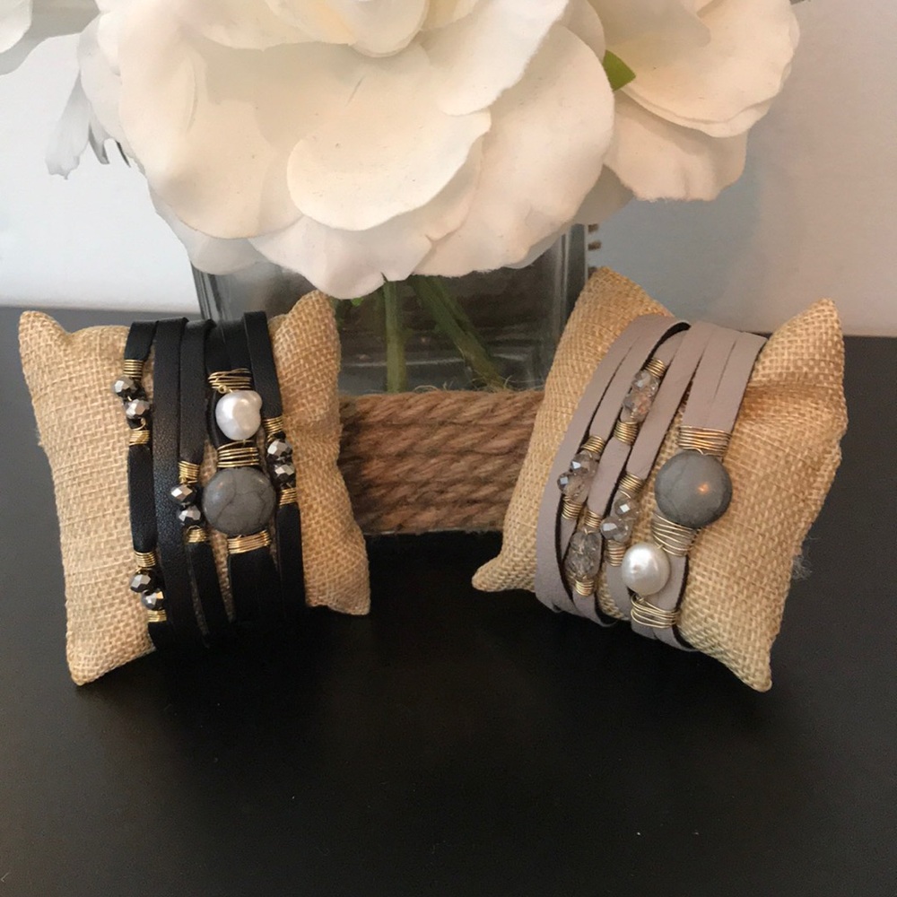 Black Fresh Water Pearl Bracelet - Picture 5 of 6